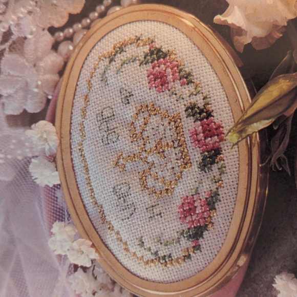 Just CrossStitch Magazine June 1997 - Picture 14 of 14
